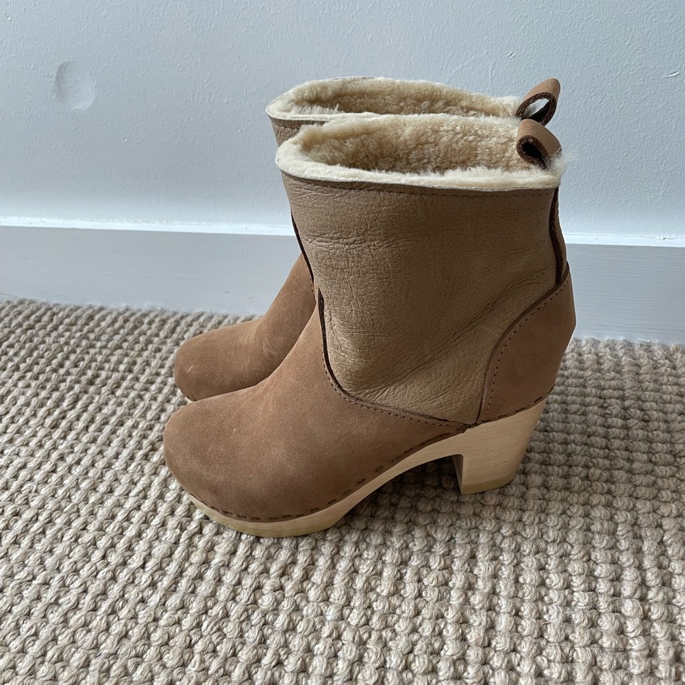 No 6 clogs size 37 Honey Aviator Brand New!